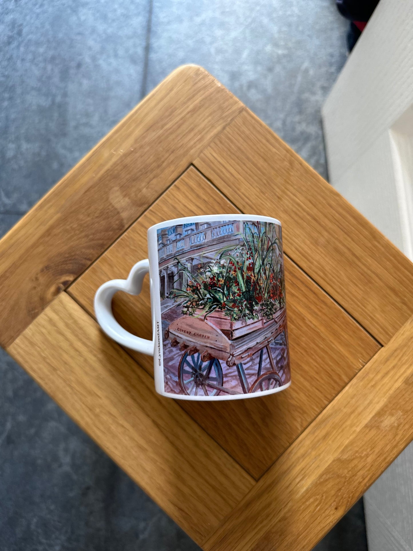 Mug and Coaster Covent Garden mug detail