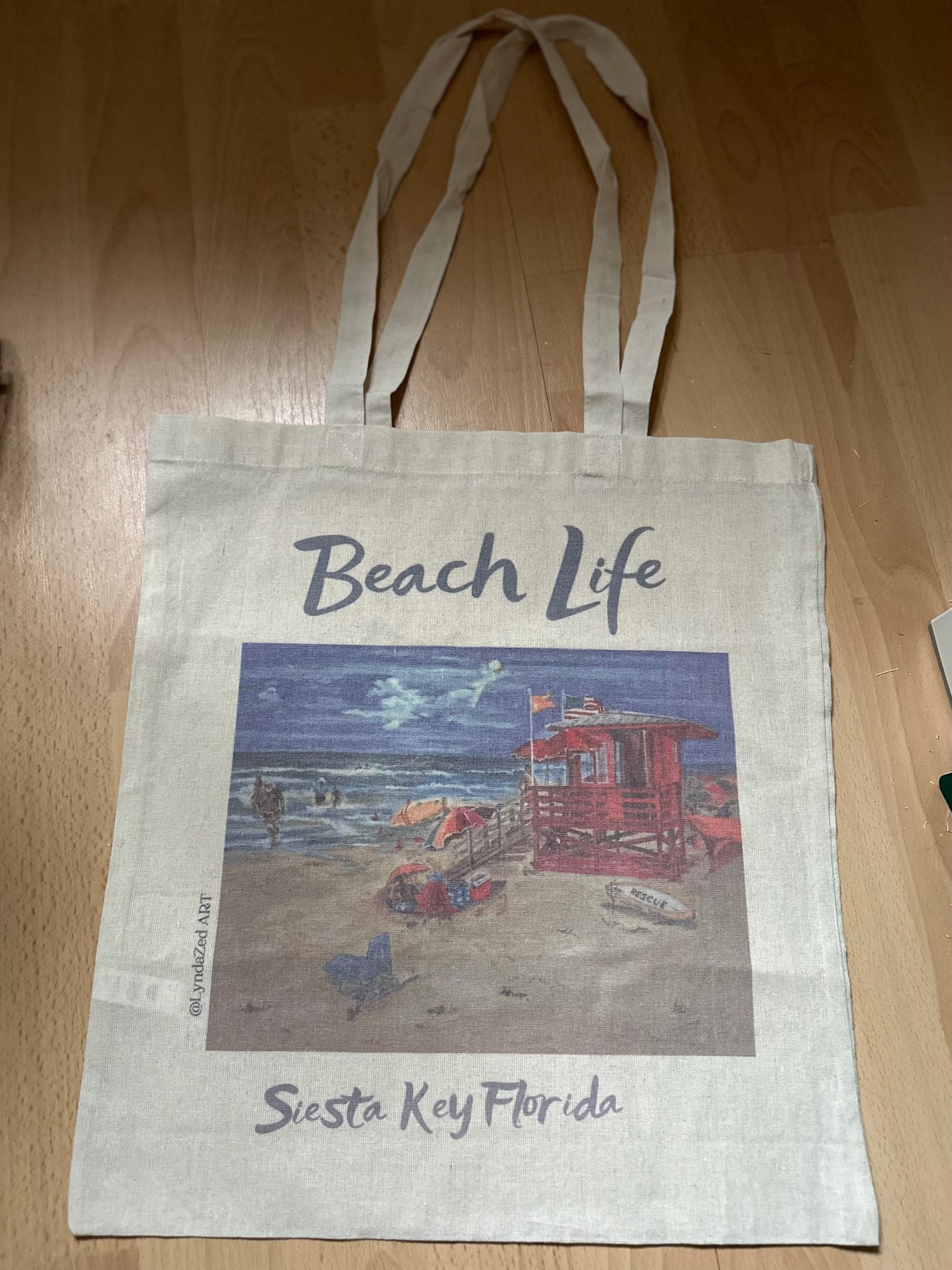 Giftbox Red Lifeguard Station Siesta Key Tote bag detail