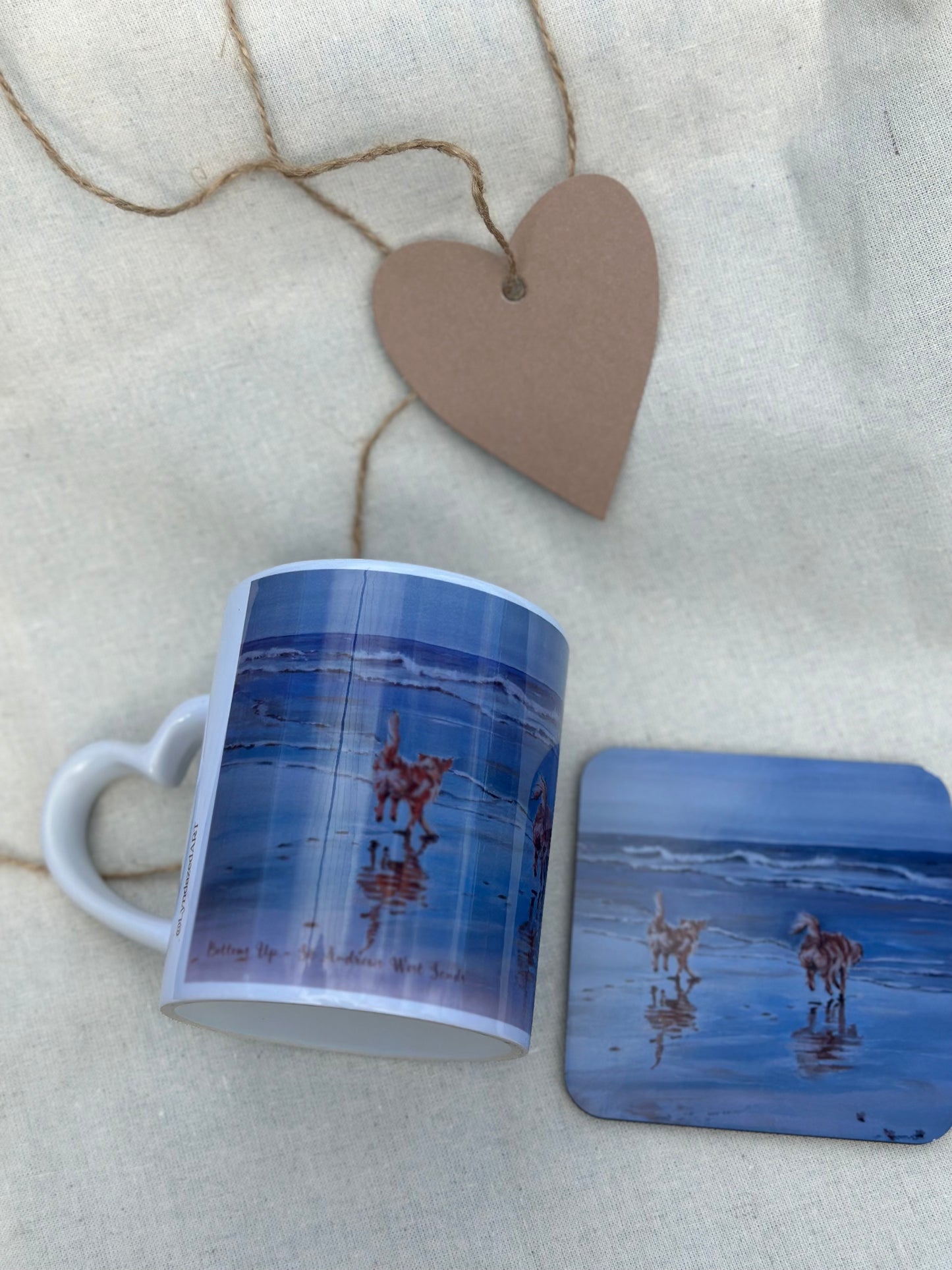 Giftbox Golden Retrievers Bottoms Up, showing mug and coaster detail